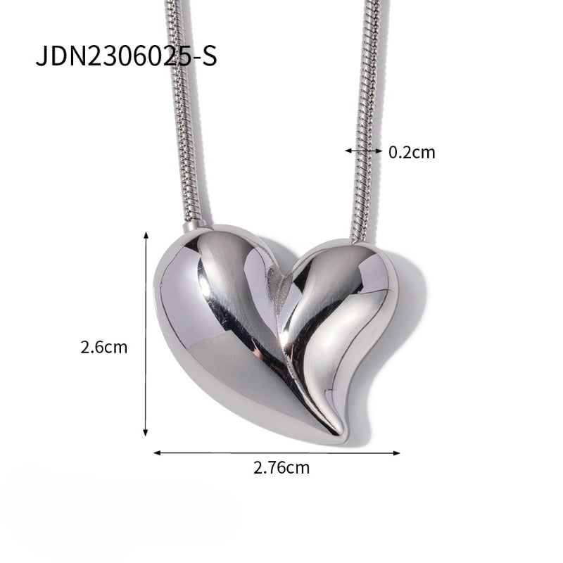 Wholesale 18K Gold Exaggerated Large Heart Shaped Stainless Steel Necklace